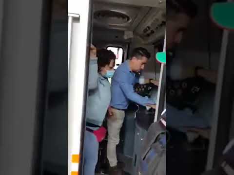 Conductor del Metro es captado bebiendo latas de cerveza en tren de la estación Candelaria