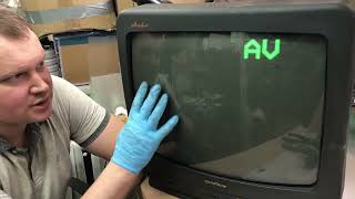 Ремонт старого кинескопного телевизора GoldStar CF-20A80I с проблемой изображения.