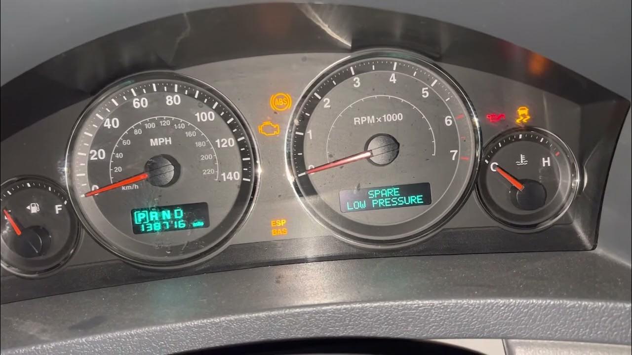 2006 jeep Grand Cherokee Overland 5.7 Hemi v8 white smoke with p0300