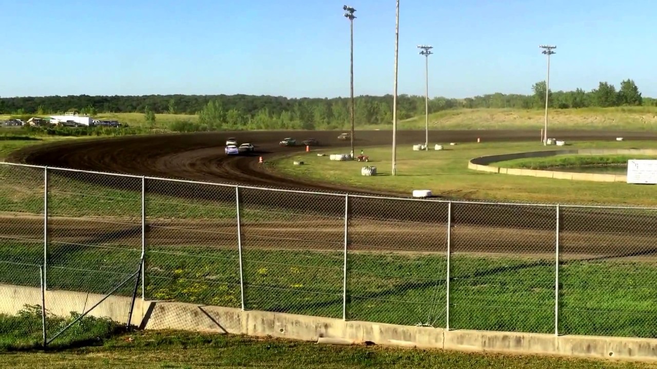 Sports Park Raceway 7-16-17 Stock Car Heat 1 - YouTube