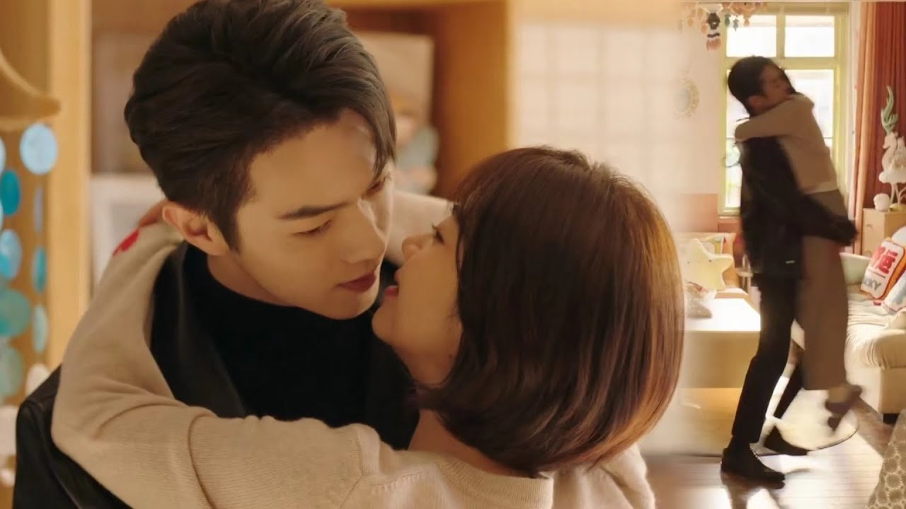 Генеральный директор пришел уговорить жену, уложил ее в постель и снова и снова занимался сексом!