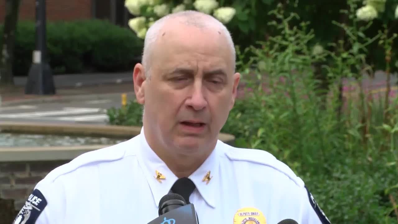 Charlotte-Mecklenburg police provide update after officer shot - YouTube