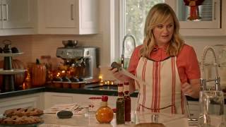 Amy Poehler & Nick Offerman - Google Home Thanksgiving Commercial