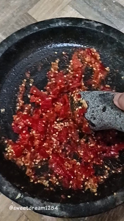 Eastern people like chili sauce 👈#chillisauce #viral #viralfood
