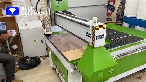 Australia customer received CNC Router machine and began working on wood and acrylic