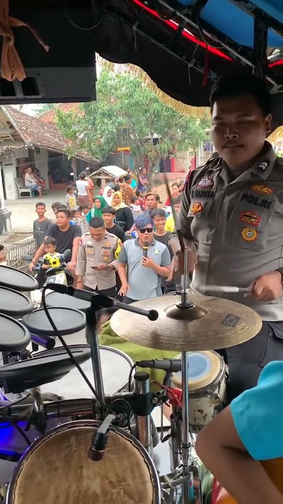 PAK POLISI JADI DRUMER SINGA DANGDUT