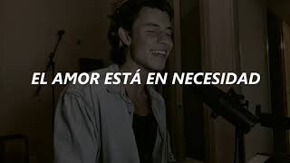 Video thumbnail of "SHAWN MENDES -LOVE'S IN NEED OF LOVE TODAY(LETRA EN ESPAÑOL)"