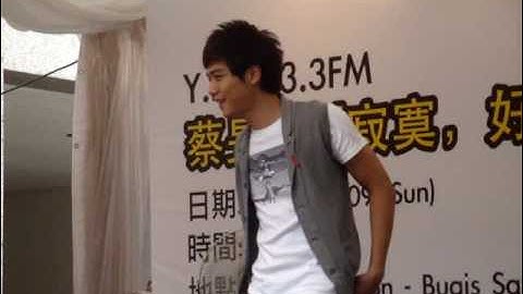 Evan Yo 蔡旻佑 @ SINGAPORE - 寂寞，好了