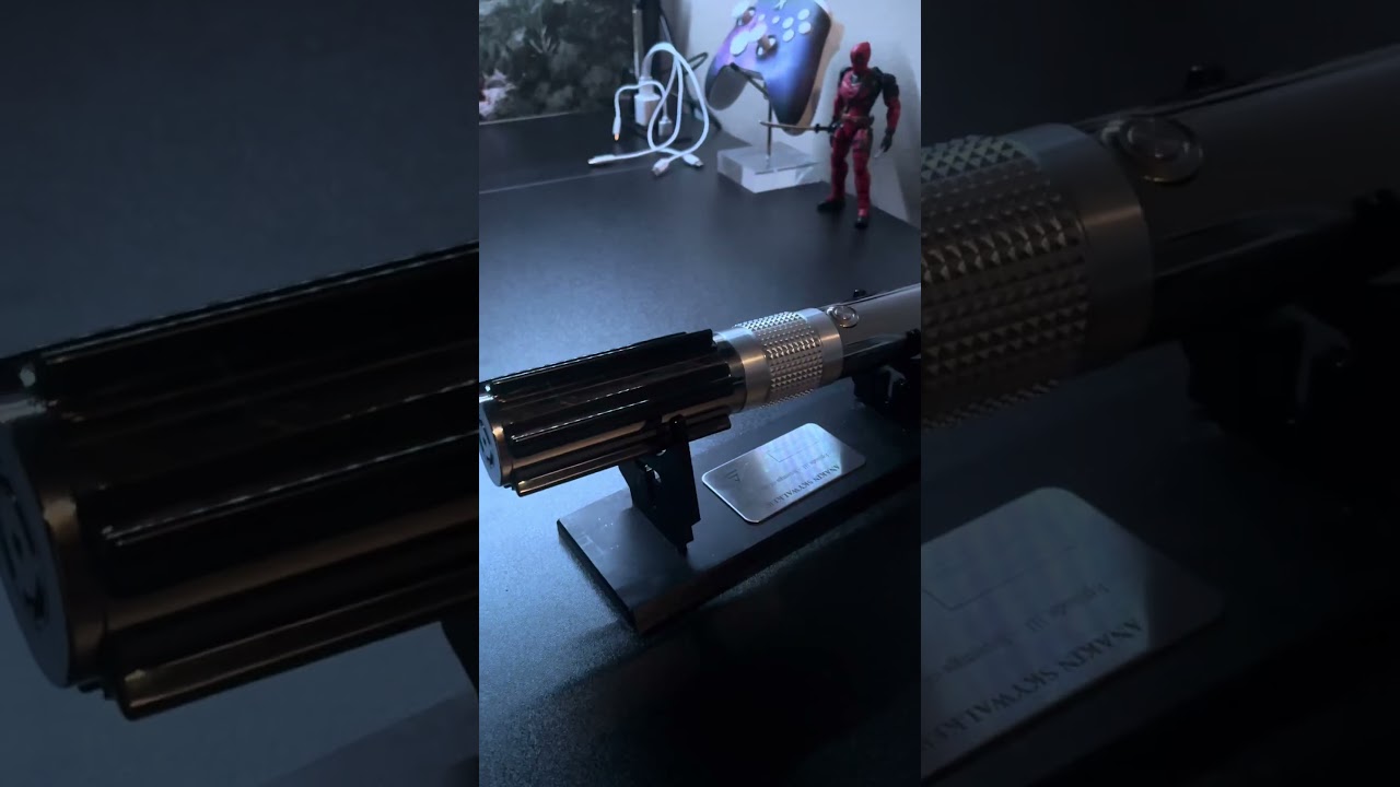 Anakin Skywalker Neopixel Lightsaber Unboxing 