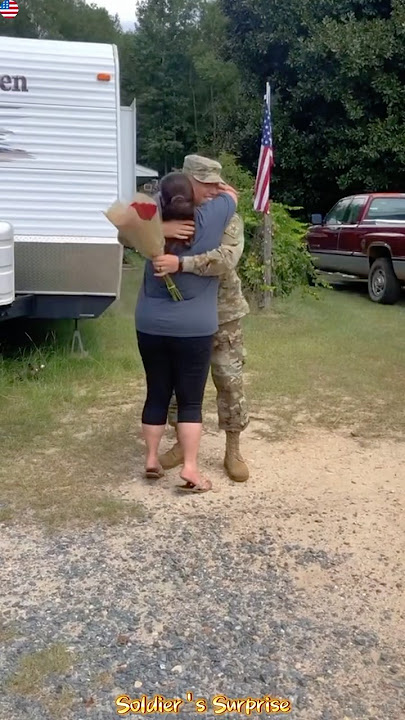 Soldiers coming home and surprise their family ❤️ #military #viral #feelings #soldier #welcomehome