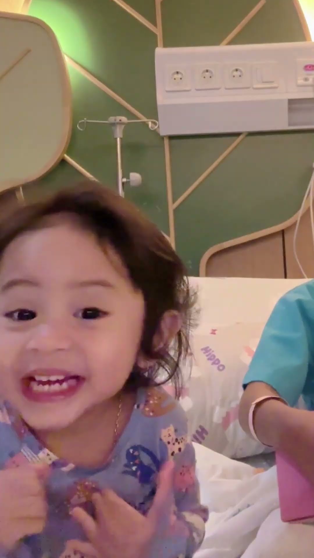 LEIKA DAPET SURPRISE MR GONDRONG ?UNBOXING MALAH REBUTAN SAMA ADIK LEXIE #leika #shots #viralshorts