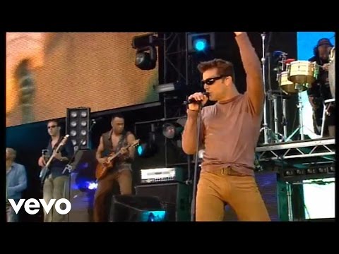 Ricky Martin - She Bangs (Live)