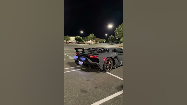 Aventador SVJ shoots flames #supercars #lamborghiniaventador