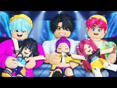 SAJA BOYS Are Babysitting BABY HUNTRIX in Roblox! | K-pop Demon Hunters