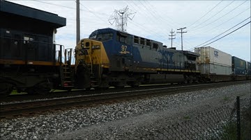 60MPH Screaming L119 - CSX ES44AH #3095 & YN2 AC4400CW #97 - Mentor OH May 2017