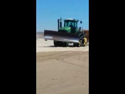 Tractor pulling Pismo