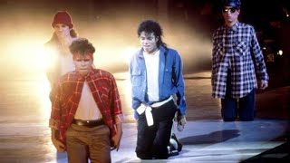 Michael Jackson - The Way You Make Me Feel | Live Bad Tour 1988/89
The Bad Tour Archives
SUBSCRIBE HERE:
https://m.youtube.com/c/MJWhosBad
- Facebook : https://www.facebook.com/thebadtourarchives/
- Instagram : https://www.instagram.com/thebadtourarchivesmj/
- Twitter : https://twitter.com/BadTourArchives
© MJJ Productions Inc.
No Copyright Infringements Intended. All rights reserved to Sony Music Entertainment & MJJ Productions Inc. Michael Jackson - The Way You Make Me Feel | Live Bad Tour 1988/89