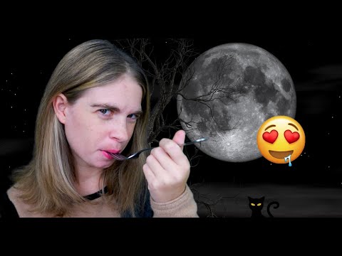 [ASMR] Je MANGE mes abonnés pour Halloween :)