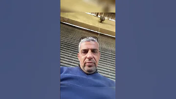 عليل يشتفي بالبوح حين 