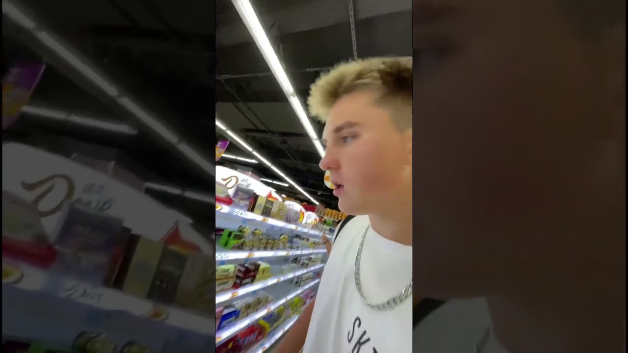 Заказать абсолютно любую вещь можно у нас в Тгк - SKITLS SHOP