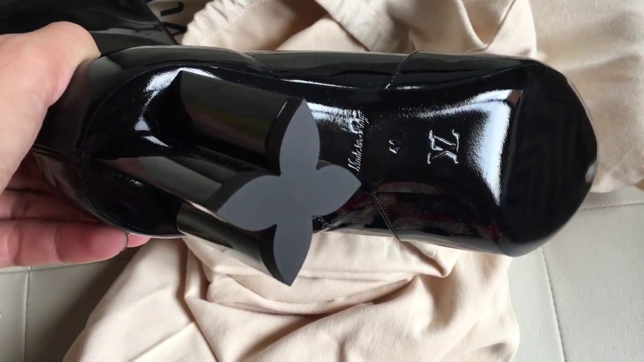 Louis Vuitton Silhouette Thigh Boot Unboxing - YouTube