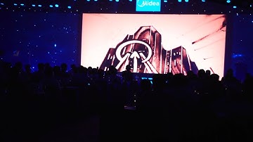 Tranh cát nghệ thuật biểu diễn sự kiện True - nghệ sĩ tranh cát Nguyễn Tiến