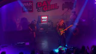 "Blisters" by @dyl_an live at Lafayette