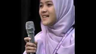 Mengharukan! Ustad Adi Hidayat memberi Hadiahkan Untuk Akhwat Hafal 30 Juz