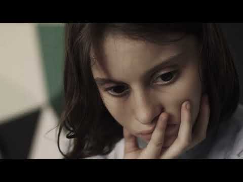 Lo que nadie te cuenta sobre el acoso escolar - #Aliadoseneljuego - video from eMyBaby