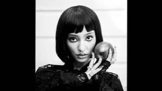 Faouzia - WEIRDO (Official Audio)