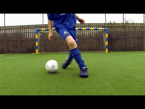 How To Do The Combination Ronaldinho And Ronaldo Stepover
