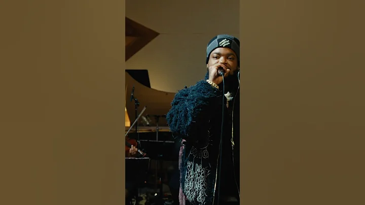 Would you let BossMan Dlow play at your wedding? 👀😂 #BossManDlow #TrapSymphony #ShakeDatAss