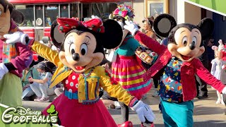 Mickeys Happy Holidays Cavalcade [4K] - Disneyland Resort 2023