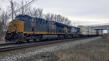 60MPH CSX Intermodal Q010 - ET44AH #3371 K5HLR2 Horn Show & ES40DC #5346 - Mentor Ohio February 2020