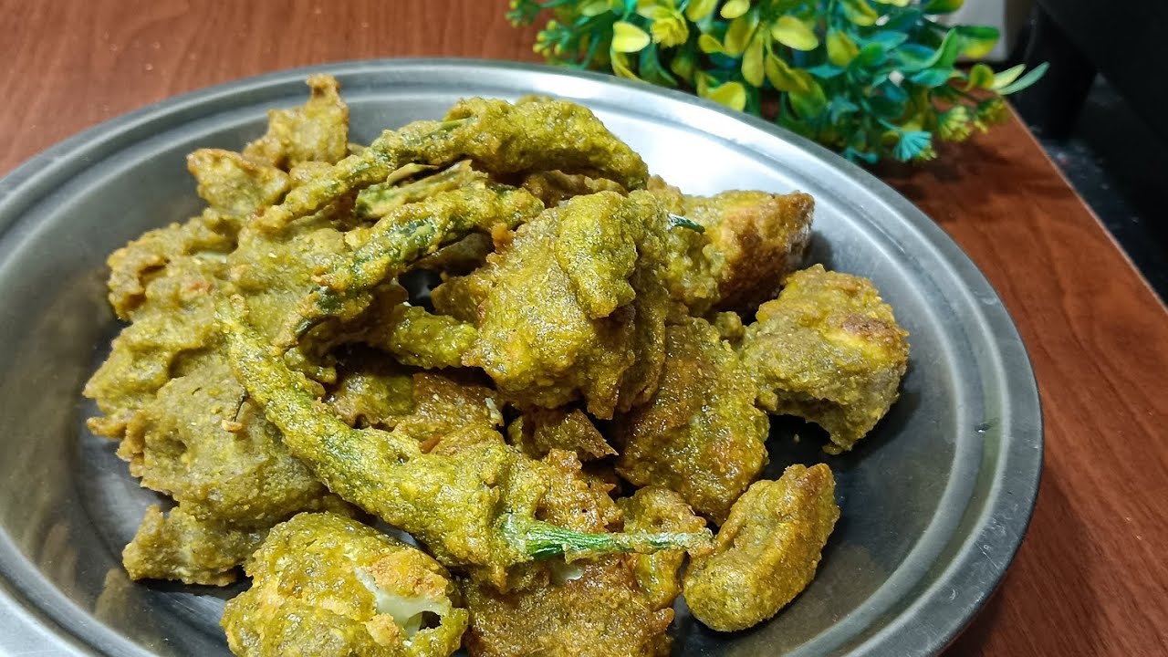 Silvate par peace ke banae gobhi ki pakode majedar