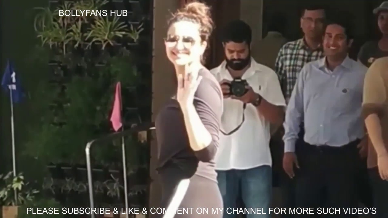 PARINEETI CHOPRAS panties visible   hot actress video