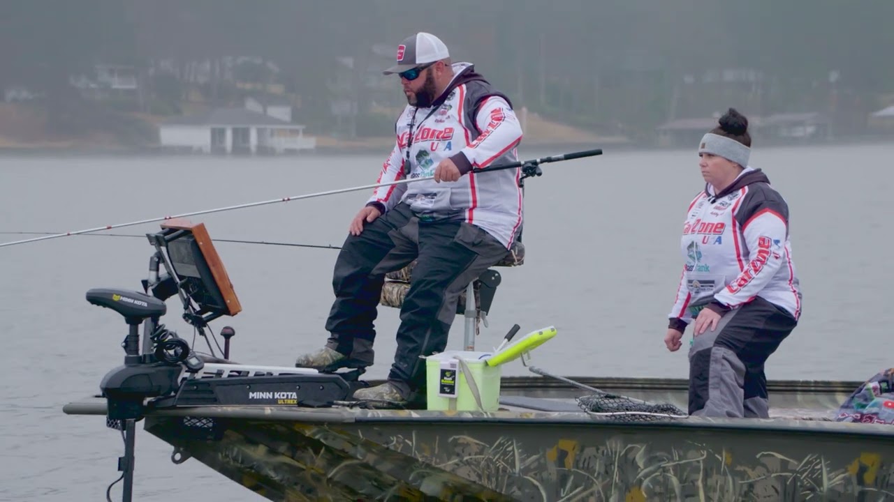 Targeting Crappie on Lake D'Arbonne in Rainy & Cold Conditions w/ Richard & Ashley Faulk