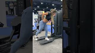 Booty Builder ® Selectorized Kick Back
