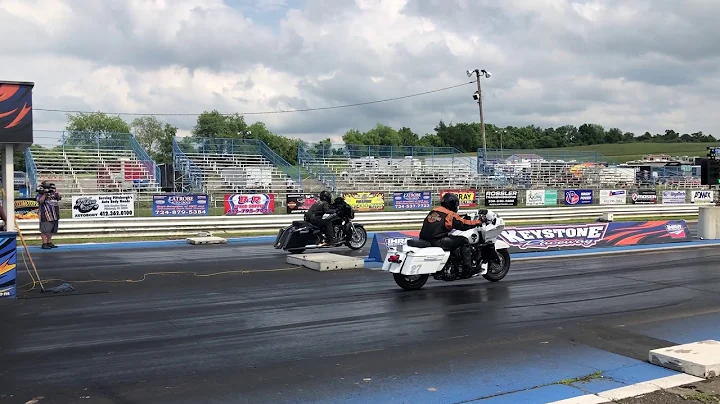 just a couple of 9 second baggers, Frank Wojcik  v...