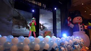 Victoria Dudkin - Santa Claus Is Coming To The Town