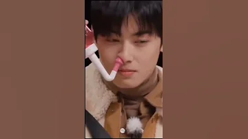 Cha Eun Woo Funny Moment 
