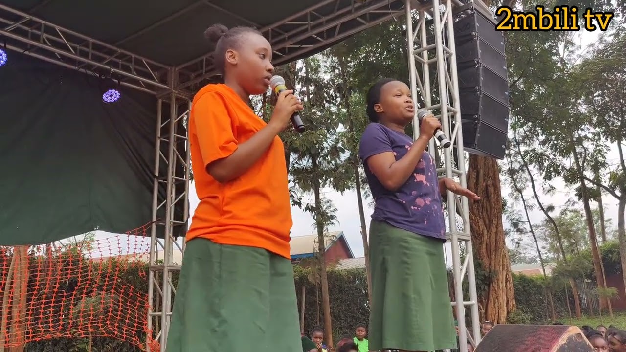 😳😳 SEE WHAT THESE GIRLS PERFORMED IN FRONT OF THEIR TEACHERS & STUDENTS