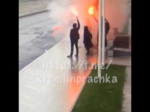 летов без меня Атака нацболов на СИБУР (Видео с камеры наблюдения)