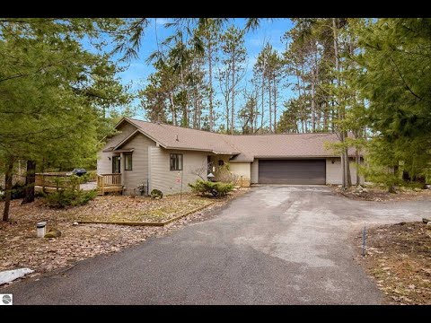 4165 Holiday North Court, Traverse City, MI home video tour