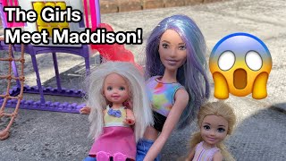Barbie dolls - The kids meet new step sister Maddison