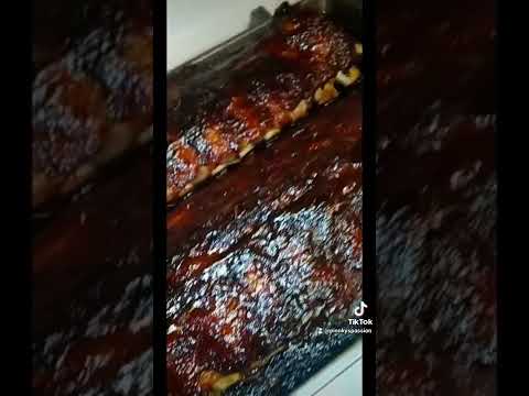 OVEN-BAKED BBQ RIBS