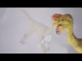 Www bluefrogtoys co uk   oviraptor plastic dinosaur toy by papo