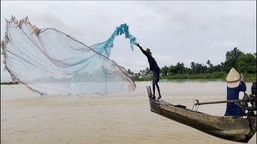 Mưu sinh chài cá mùa nước nổi trên sông Tiền - Sông Nước Cửu Long - Nguyễn Hùng