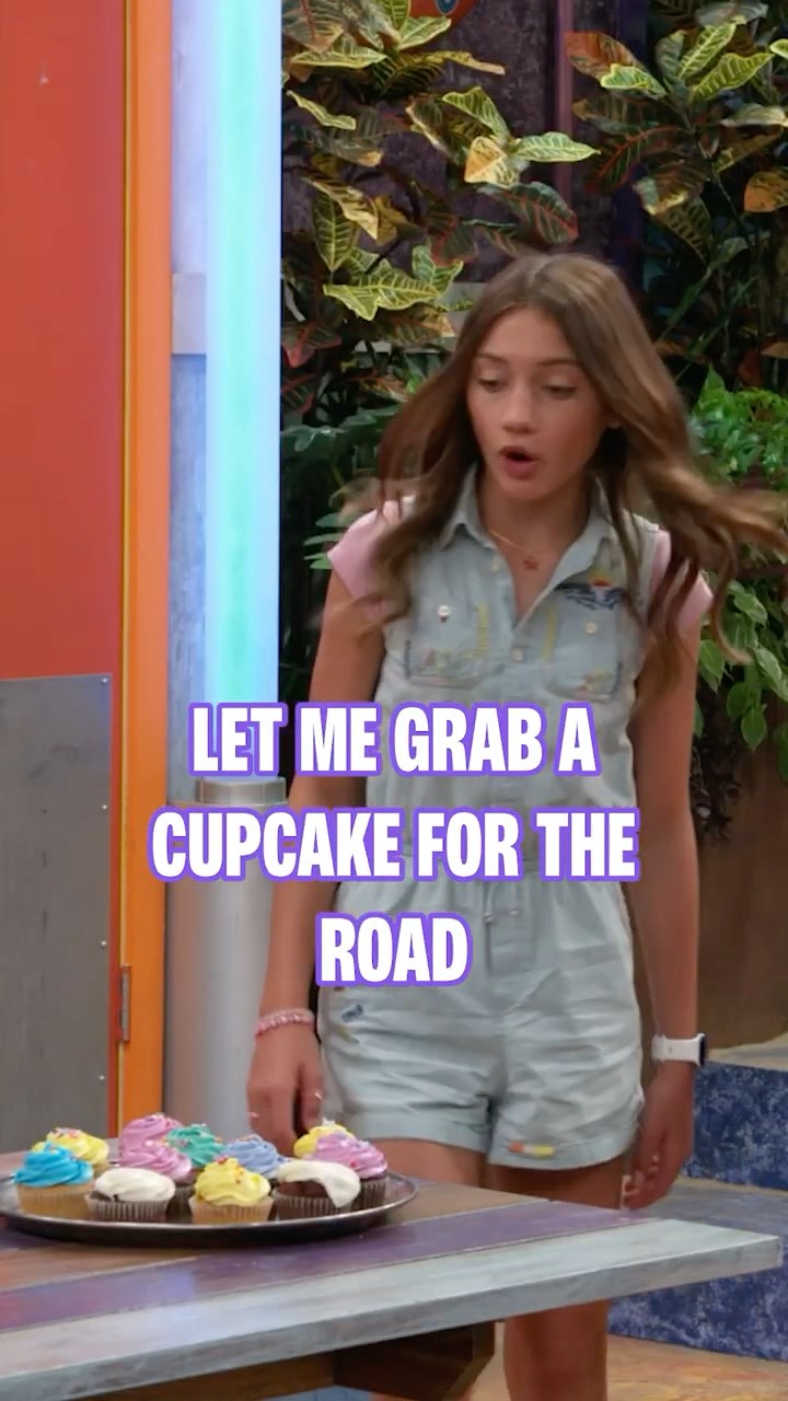 Chloe turns into a cupcake!? ?? | The Thundermans #Shorts