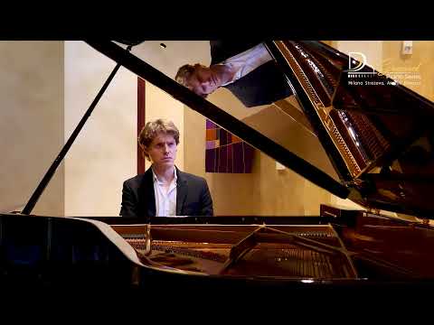 Florian Noack Plays His Transcription Of J S Bach S Concerto For 4 Harpsichords BWV 1065 
